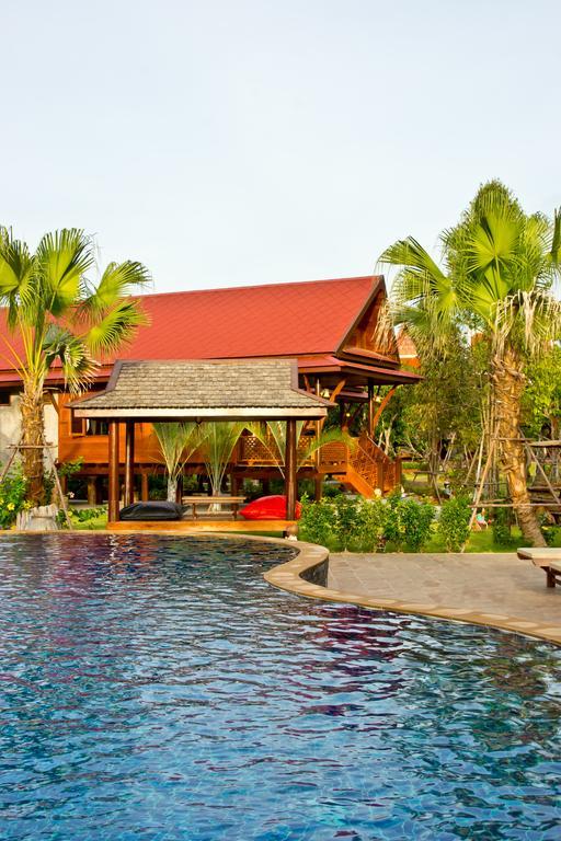Bueng Bua Thong Resort Banhuajjaj Kültér fotó